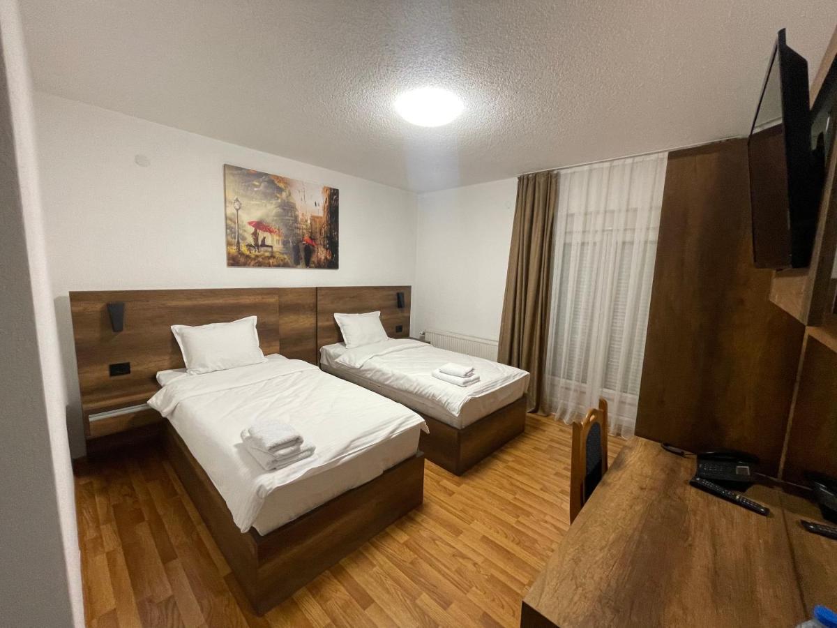Bici Resort Dobrosin Eksteriør billede