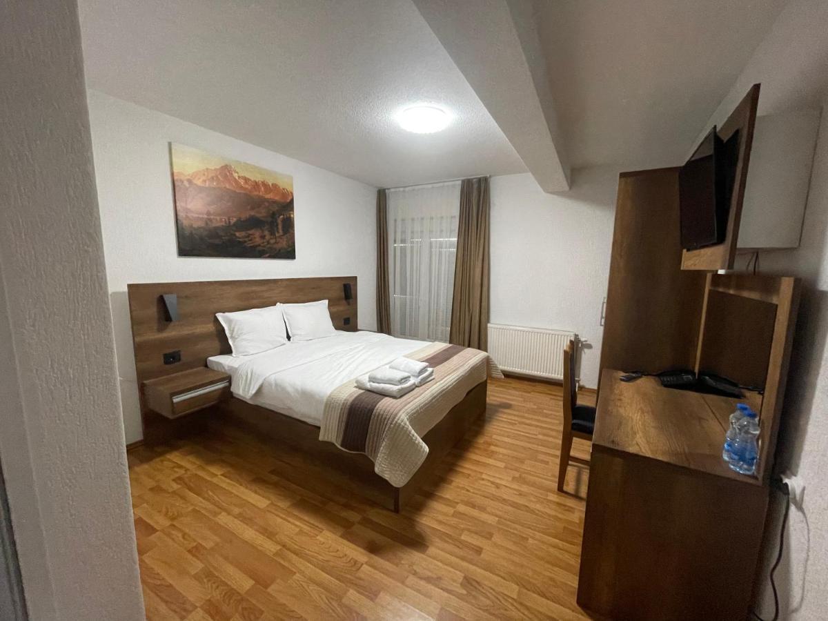 Bici Resort Dobrosin Eksteriør billede